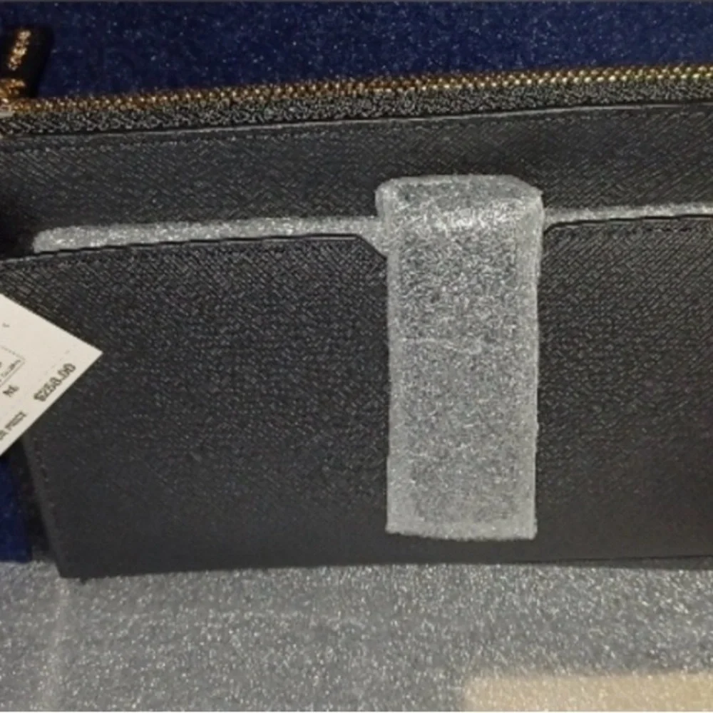 Michael Kors Double Zip Jet set Black Wristlet NWT